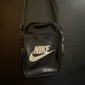 Vintage Nike Crossbody